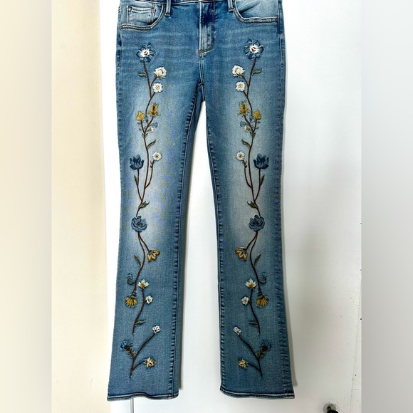 DRIFTWOOD Denim - DRIFTWOOD Light Blue Floral Embroidered Jeans